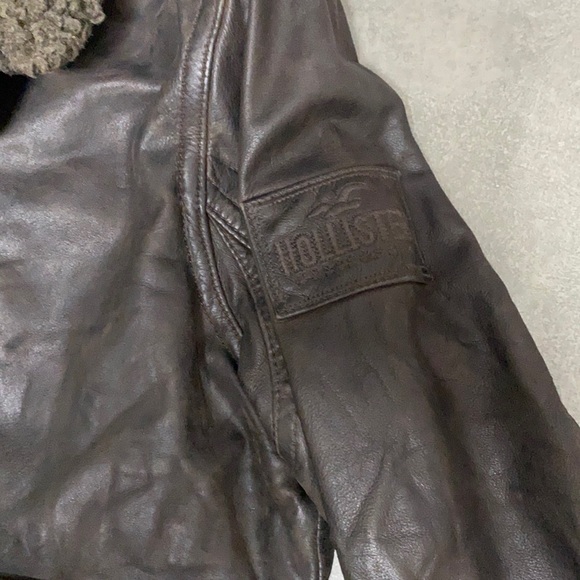 Authentic Hollister Palm Canyon Distressed Leather Jacket. - Picture 4 of 16